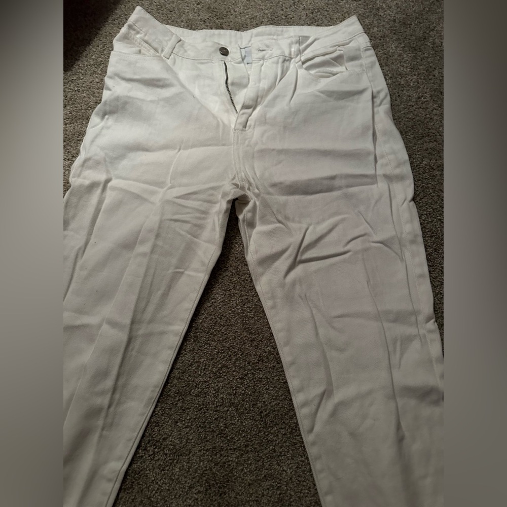 White denim jeans